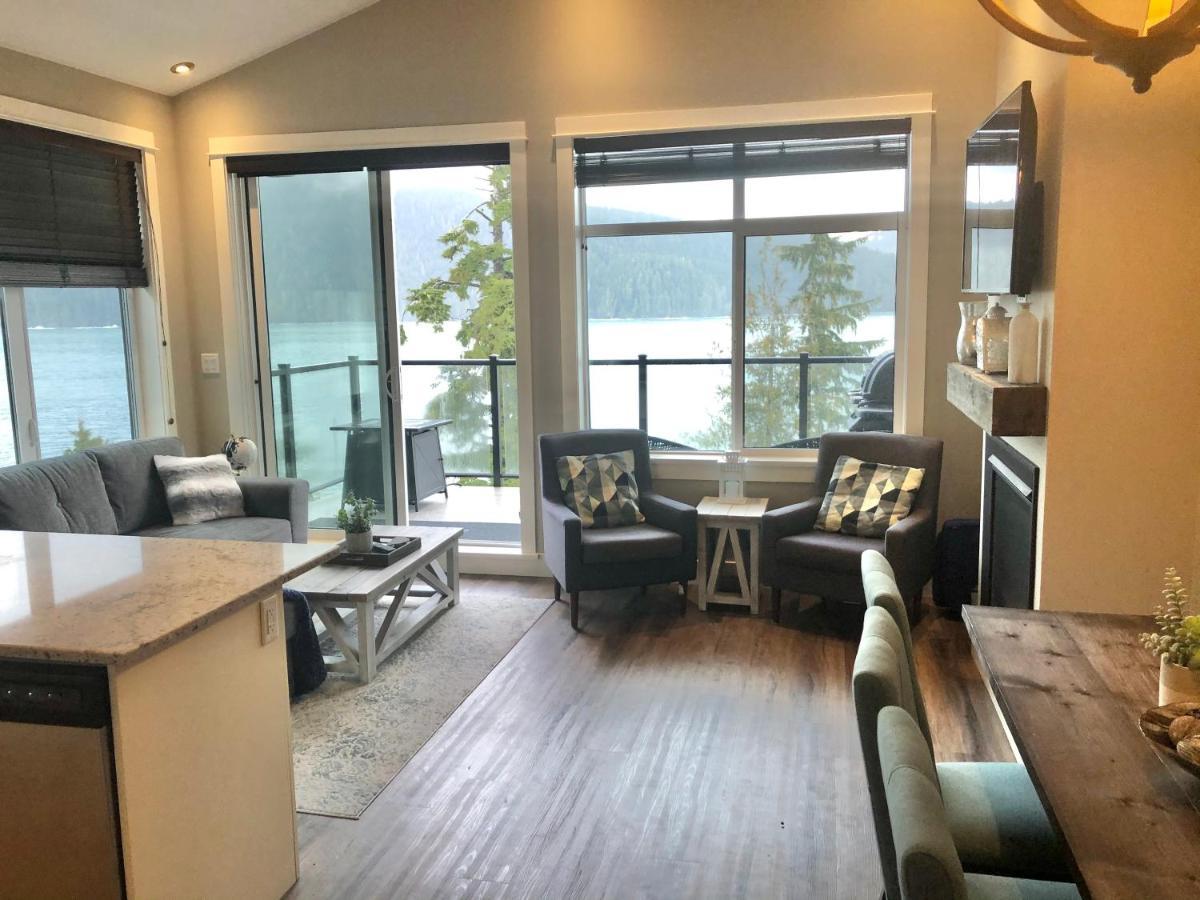 Sandy Feet Retreat Port Renfrew- Oceanfront 2Br Modern Cottage Exterior photo